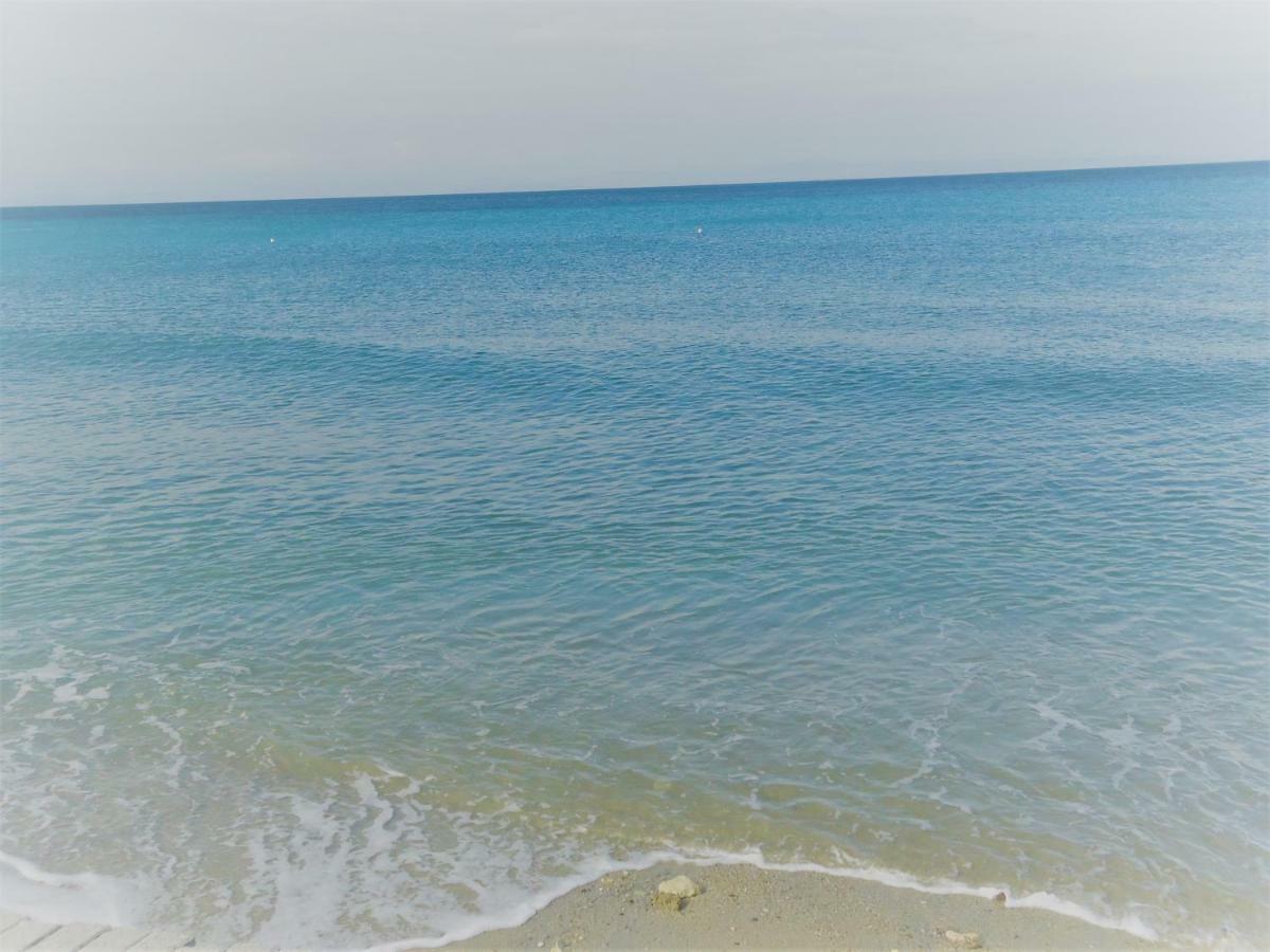 Hippocampus Beach House بوليخرونو المظهر الخارجي الصورة